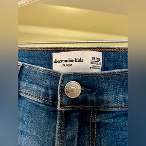 Abercrombie Kids Boys Straight Fit Jeans 15/16